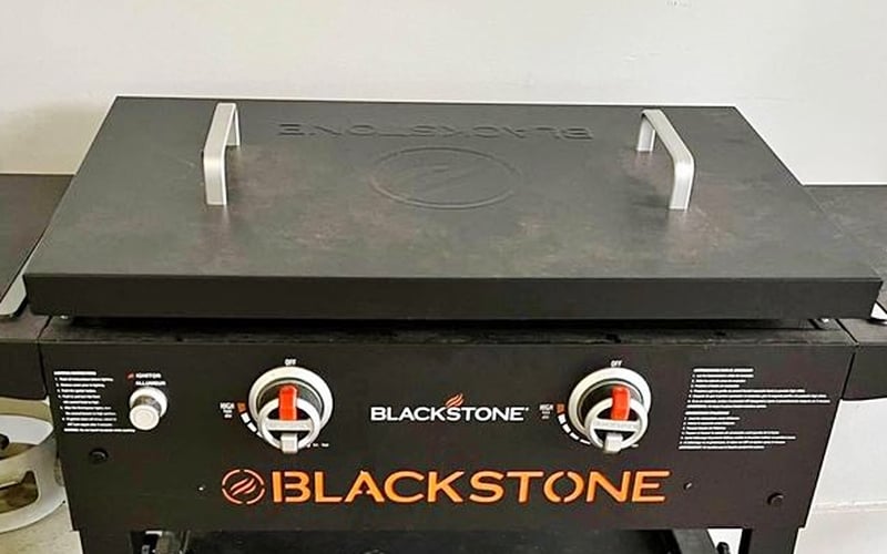 Blackstone griddle with cover